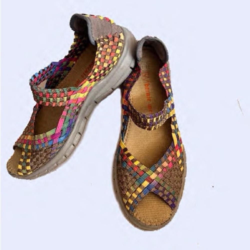 Bernie Mev Women’s Comfi Peep Toe Sporty  Sandals